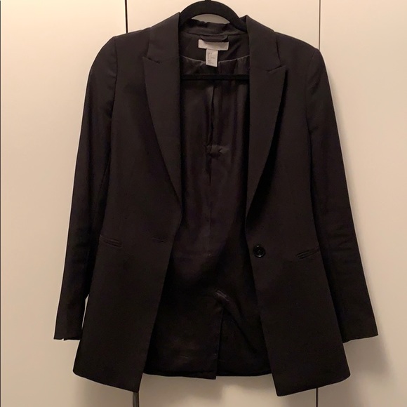 H&M Jackets & Blazers - SOLD💜Black blazer H&M